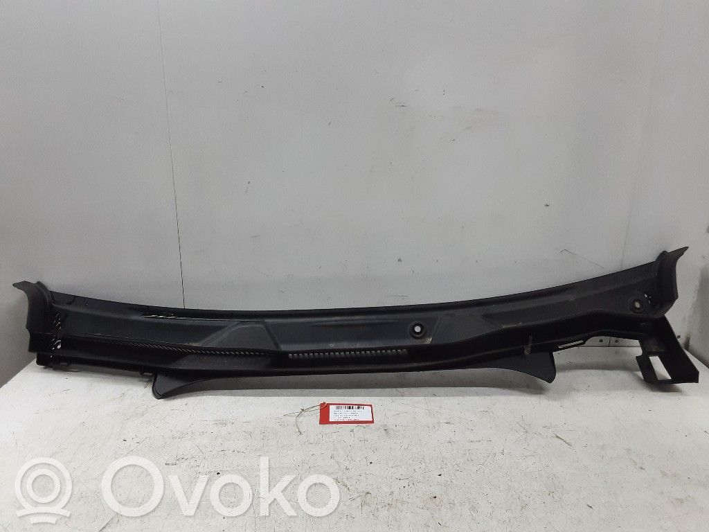 Windshield trim   7399015,7399015