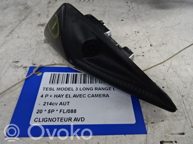 Tesla Model 3 Front indicator light 