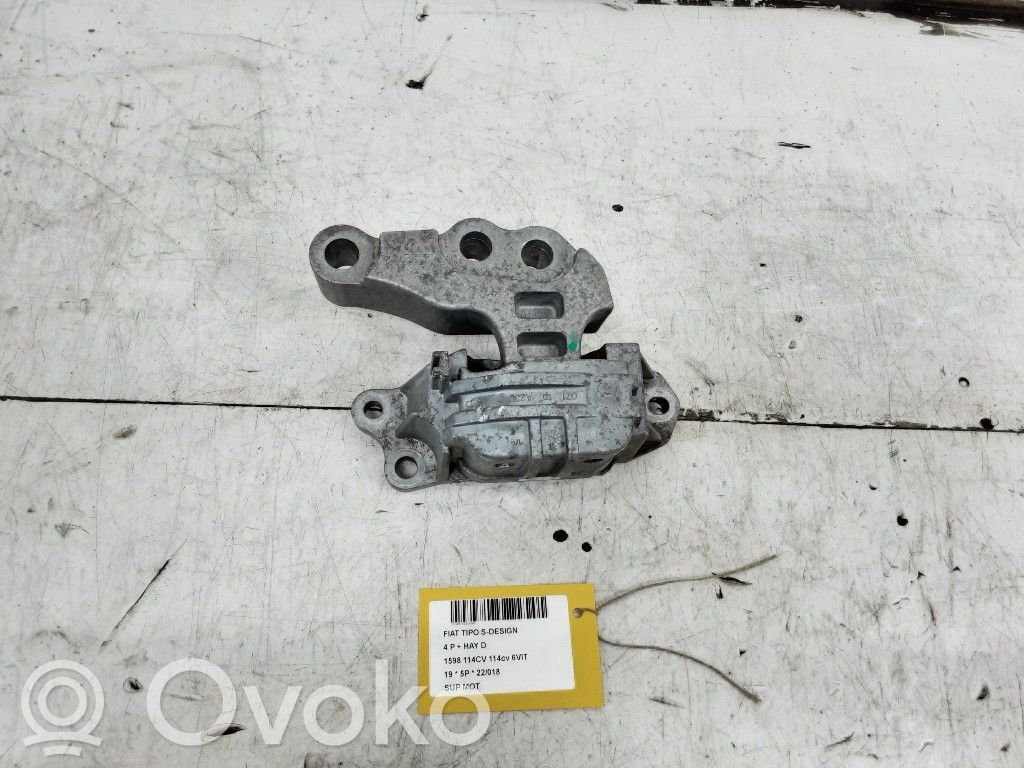 Fiat Tipo Engine mount bracket 