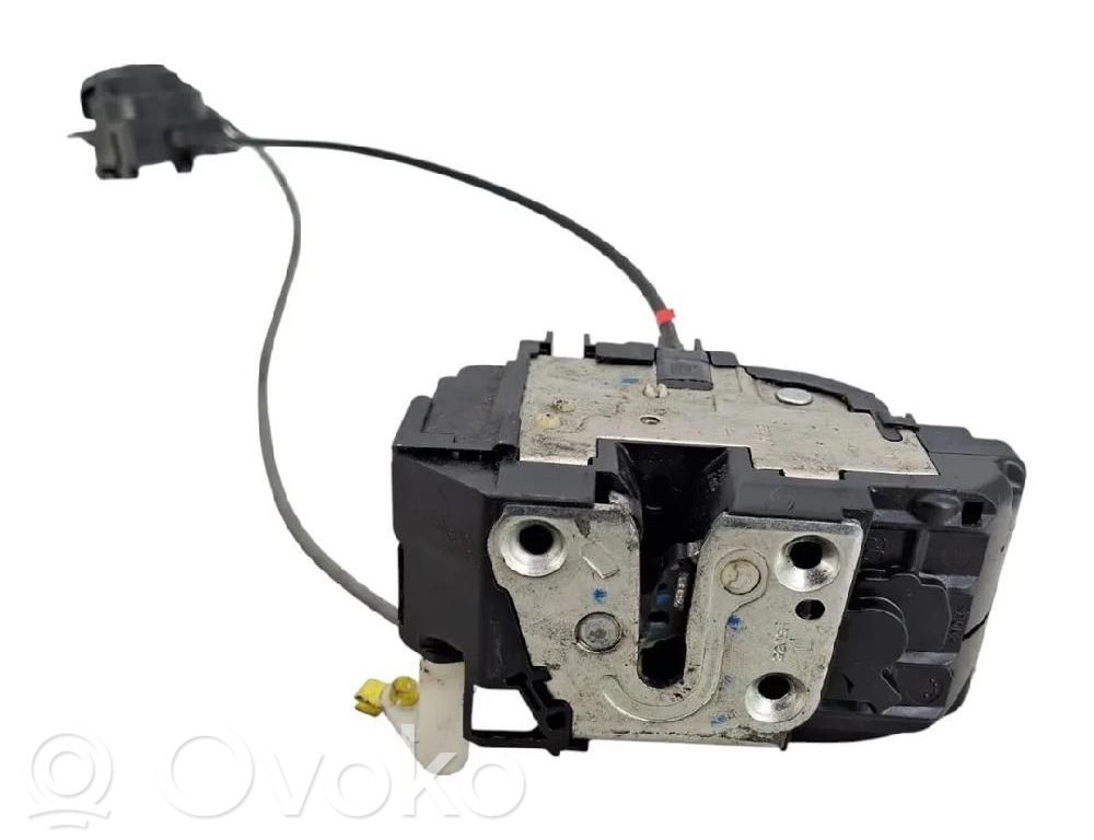 Nissan Note (E11) Front door lock 