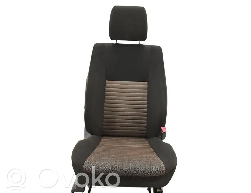 Fiat Sedici Etumatkustajan istuin 