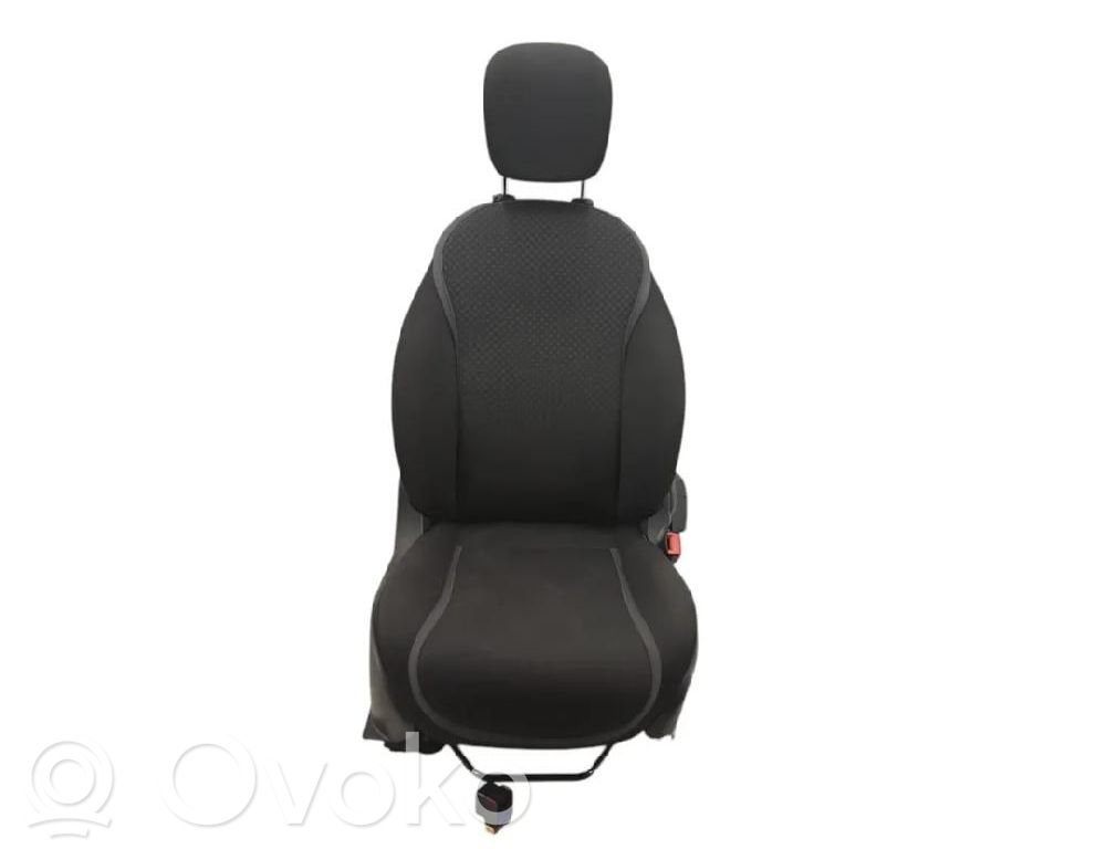 Lancia Ypsilon Etumatkustajan istuin 