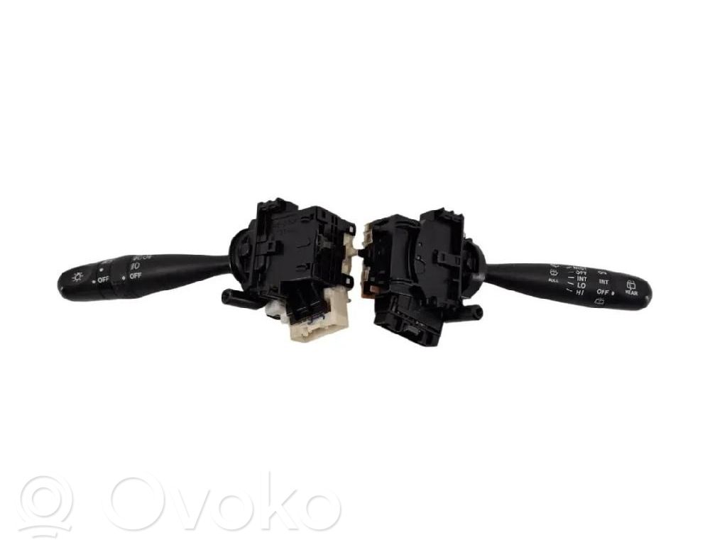 Daihatsu Terios Interruptor de luz 