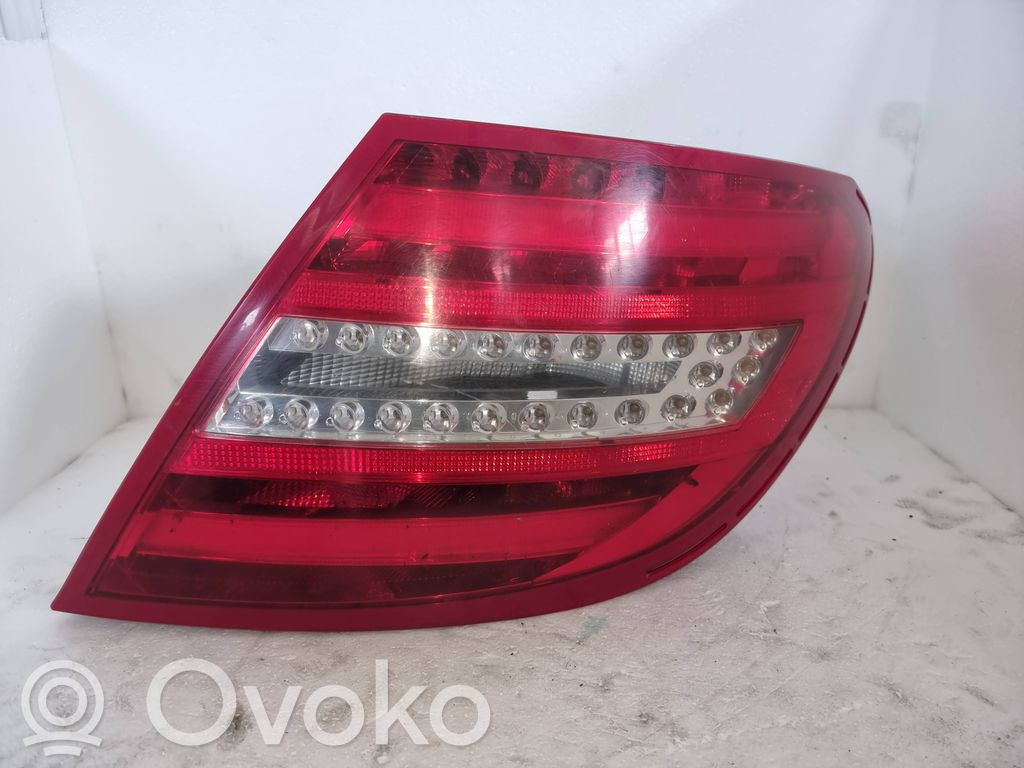 Mercedes-Benz C W204 Lampă spate în caroserie 