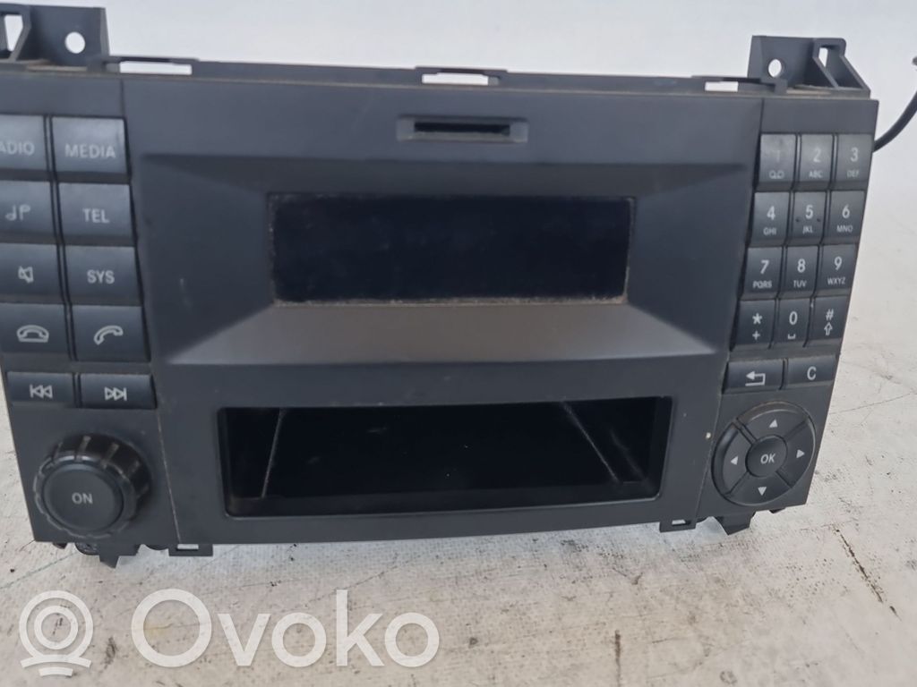 Mercedes-Benz Sprinter W906 Panel / Radioodtwarzacz CD/DVD/GPS 