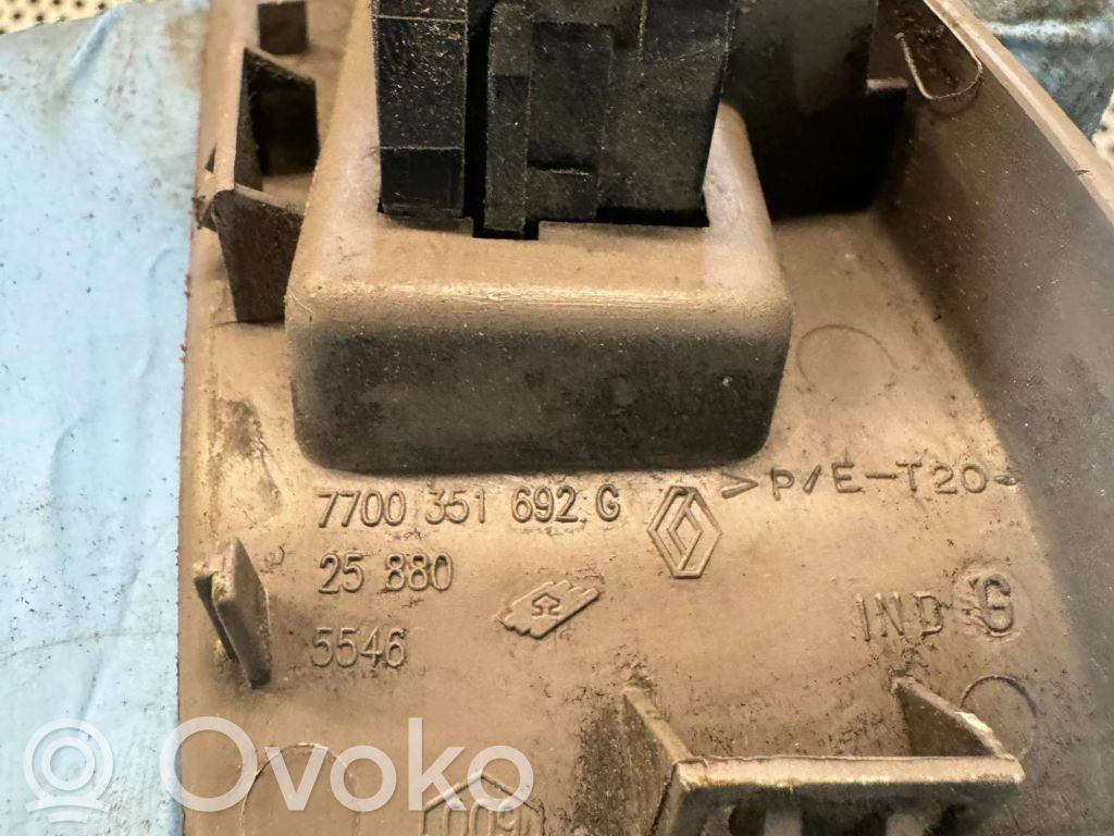 Renault Master II Quarter vent window switch 