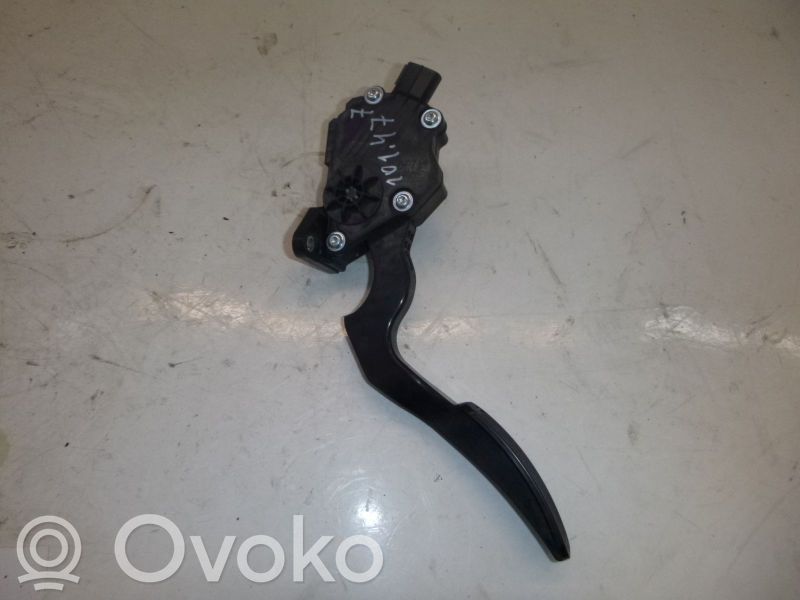 Mazda 2 Gaspedal 