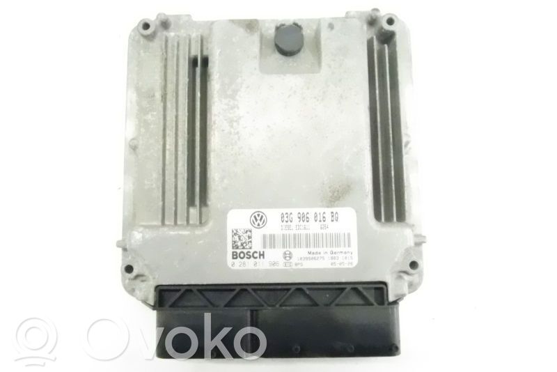 Volkswagen Touran I Engine control unit/module 