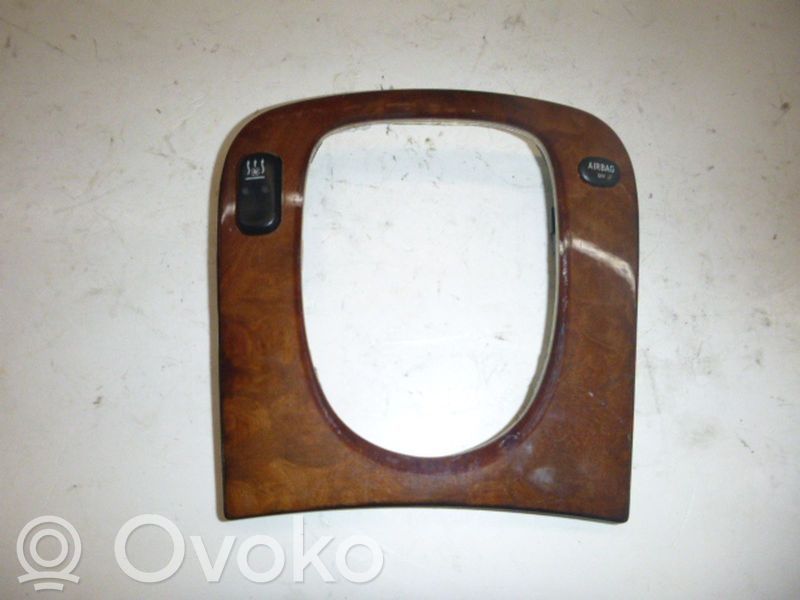 Keskikonsoli   A2088201001,A2088201001