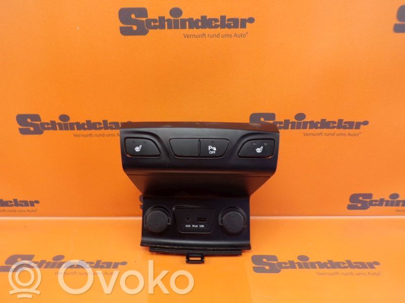 Hyundai Tucson LM Verkleidung des Armaturenbretts 