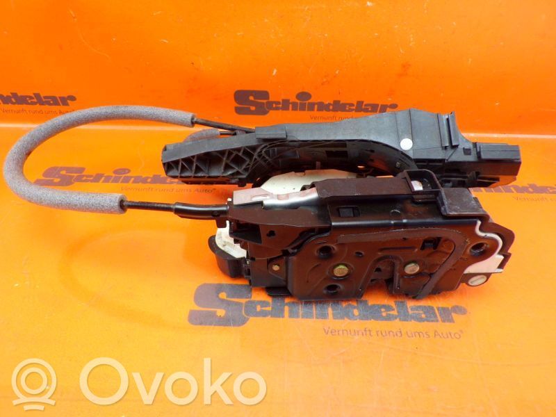 Takaoven lukko   5K4839015A,5N0837017E,5K4839015A,5N0837017E
