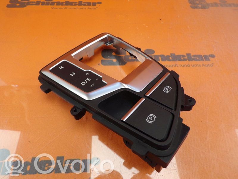 Audi Q7 4M Altra parte interiore 