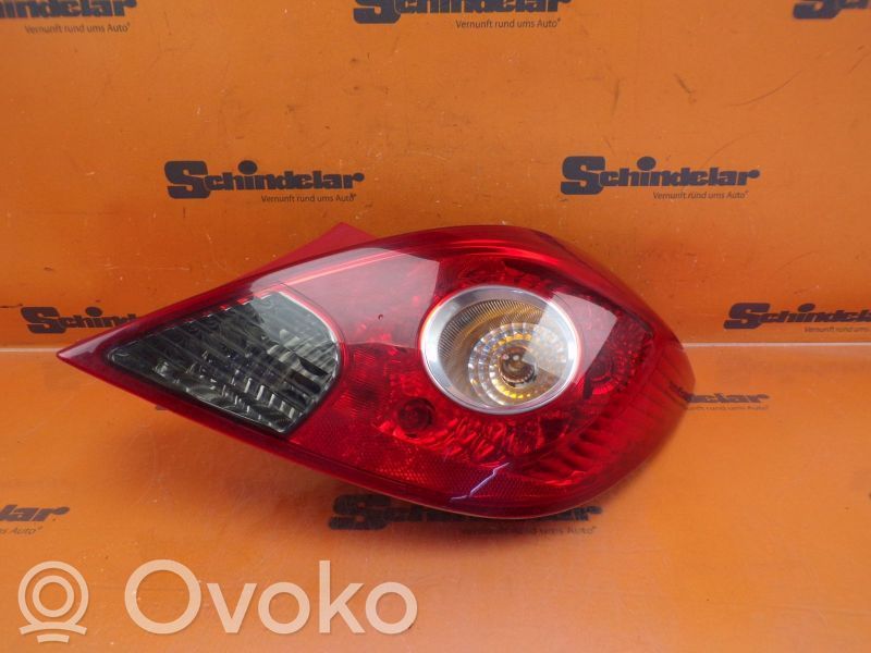 Lampă spate în caroserie   13186351,13186351