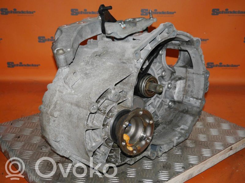 Volkswagen PASSAT B6 Scatola del cambio manuale a 6 velocità