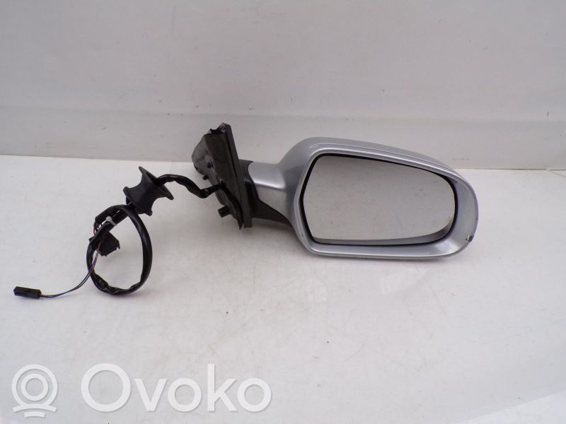 Element lusterka bocznego drzwi przednich   E4023834,E4023834