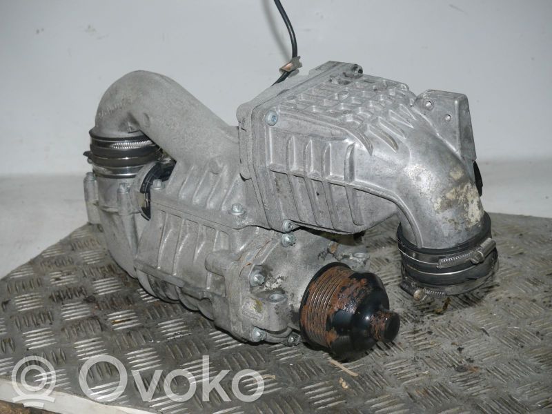 Mercedes-Benz C W203 Alte piese compartiment motor
