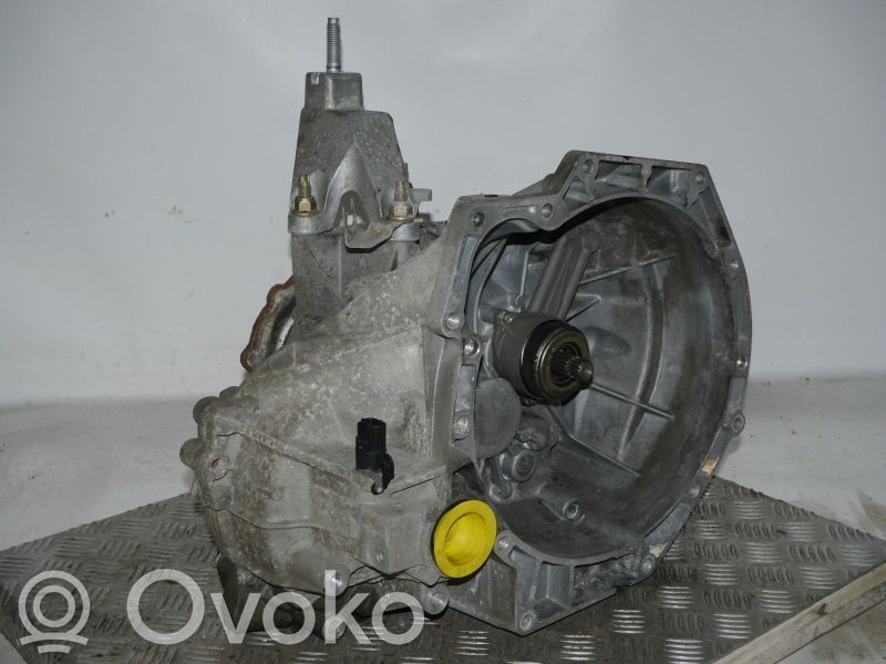 Manual 5 speed gearbox   XS4R7002BD,XS4R7002BD
