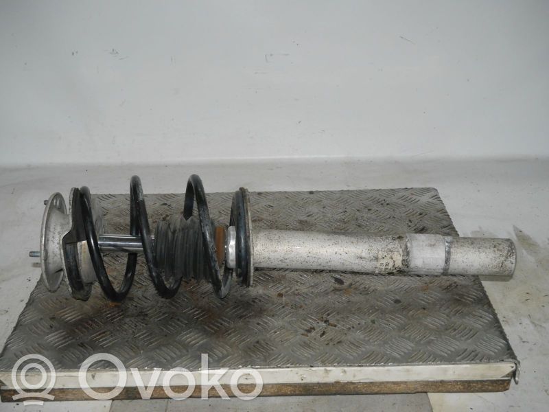 BMW 5 E39 Etuiskunvaimennin kierrejousella 