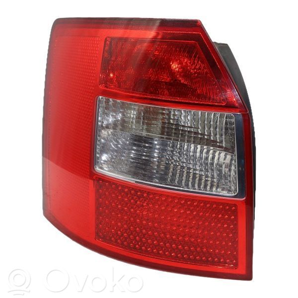 Luz trasera/de freno   8E9945095,8E9945095