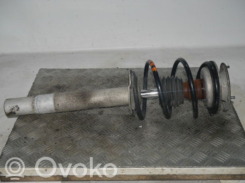 BMW 5 E39 Etuiskunvaimennin kierrejousella 