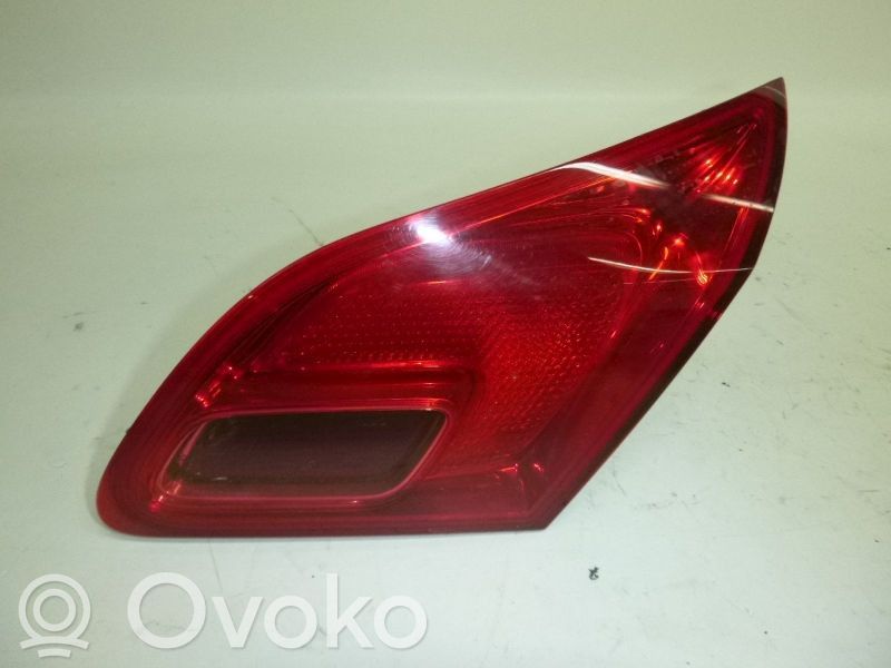 Opel Astra J Lampa tylna 
