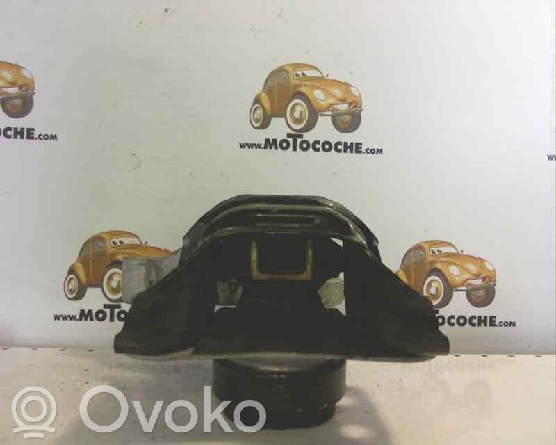 Renault Twingo II Engine mount bracket 
