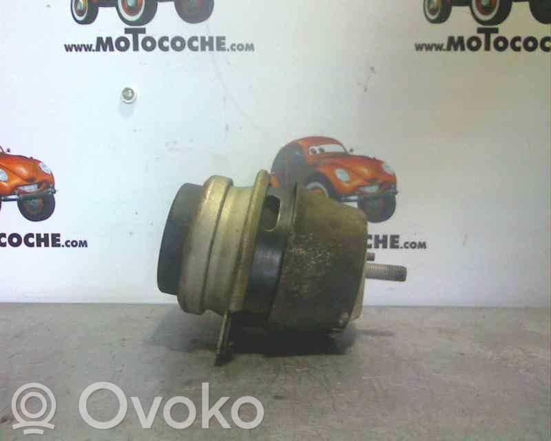 Volkswagen Touareg I Suport tampon motor 