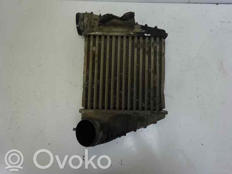 Volkswagen Golf SportWagen Chłodnica powietrza doładowującego / Intercooler 
