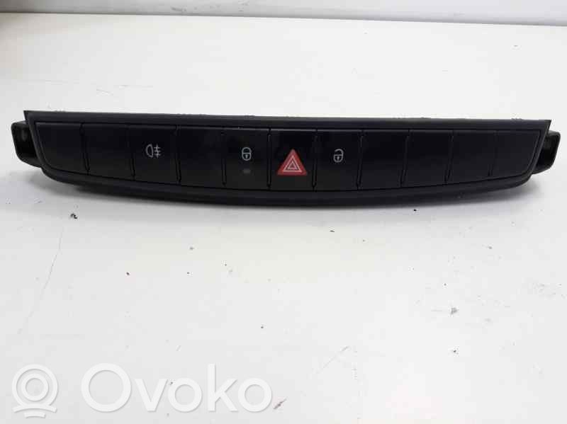 Smart ForFour I Hazard light switch 