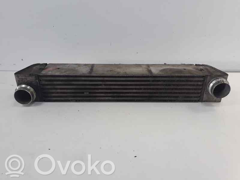 BMW 5 E60 E61 Interkūlerio radiatorius 