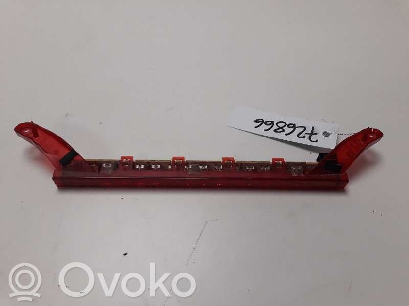 Kolmas/lisäjarruvalo   63256931397