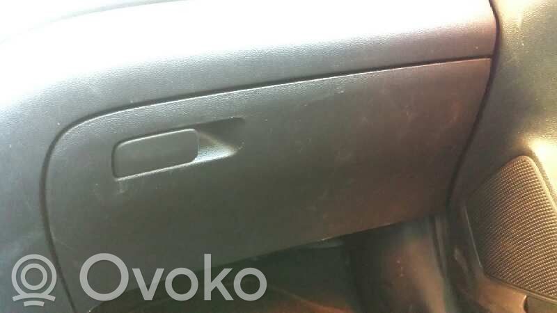 Hyundai i20 (GB IB) Cutie mănuși 