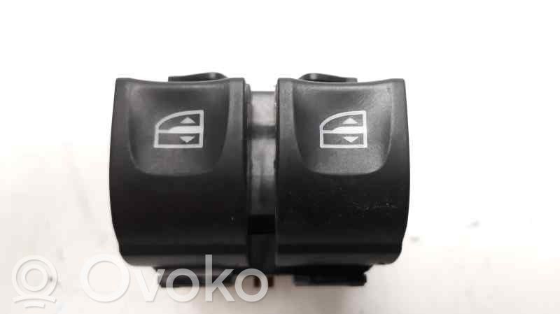 Renault Captur Przyciski szyb 