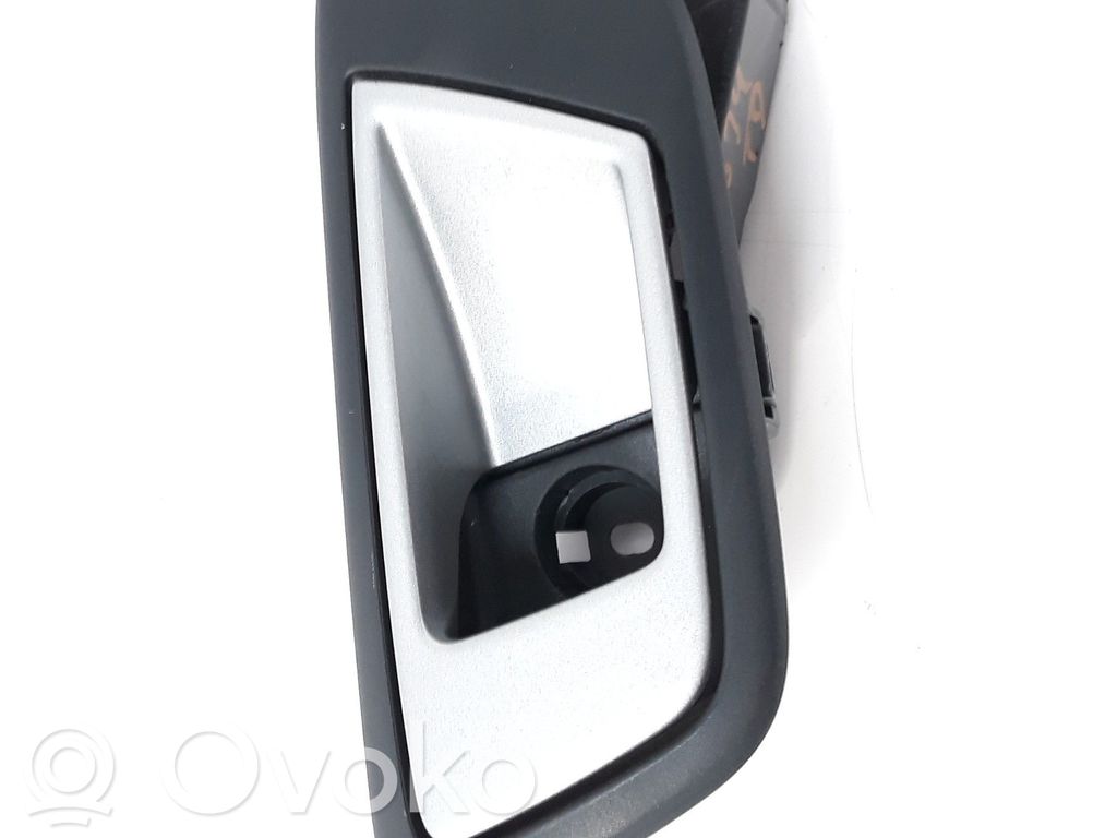 Manecilla interna puerta trasera   8A61A22600CEW