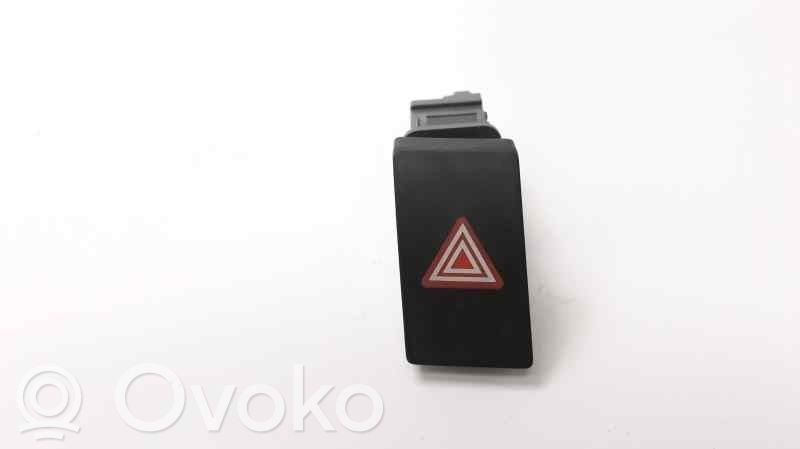 Przycisk świateł awaryjnych   15B060,15B060,6152E3D