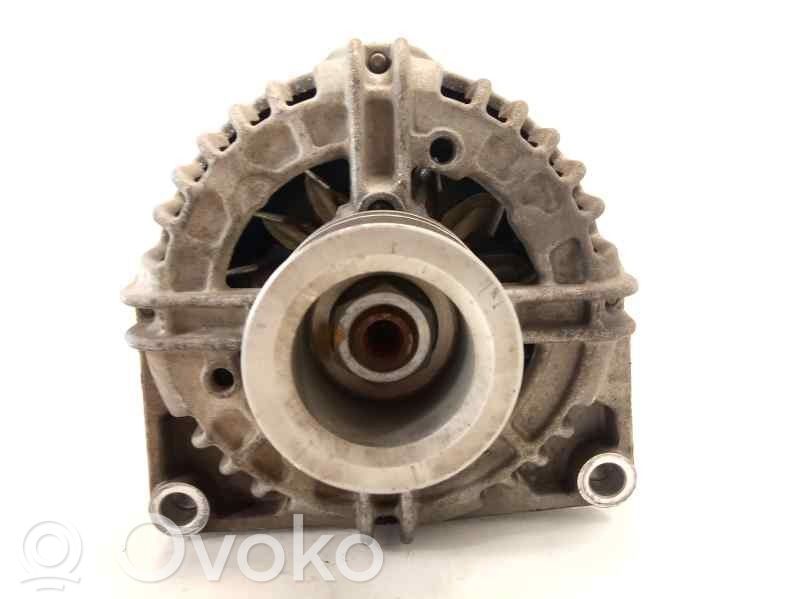 Opel Zafira B Alternator 