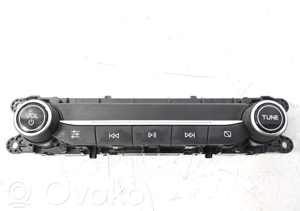 Ford Focus Przełącznik / Przycisk kierownicy 