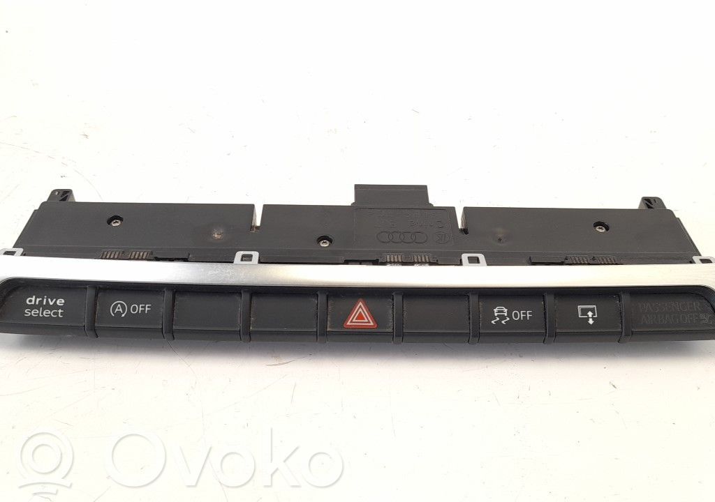 Audi A3 S3 8V Interruttore luci di emergenza