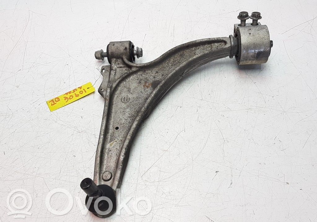 Opel Astra J Wahacz przedni 
