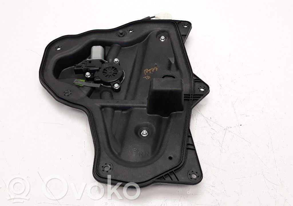 Mazda 3 III Rear door window regulator with motor 