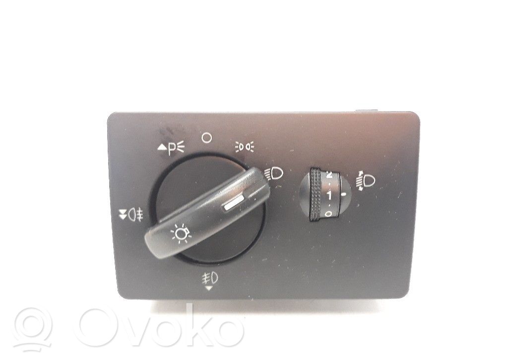 Ford Focus Comutator lumini bord