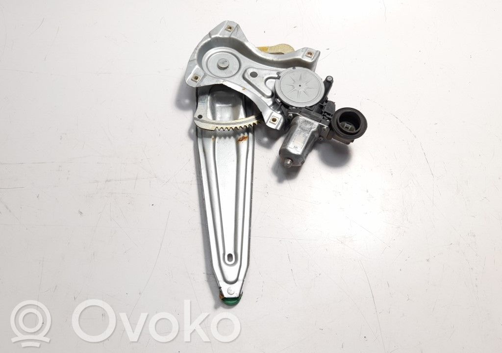 Toyota Yaris Macara geam spate fără motor 