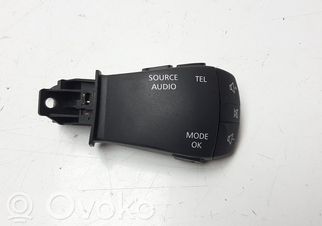 Renault Megane IV Interruptor de control multifunción 