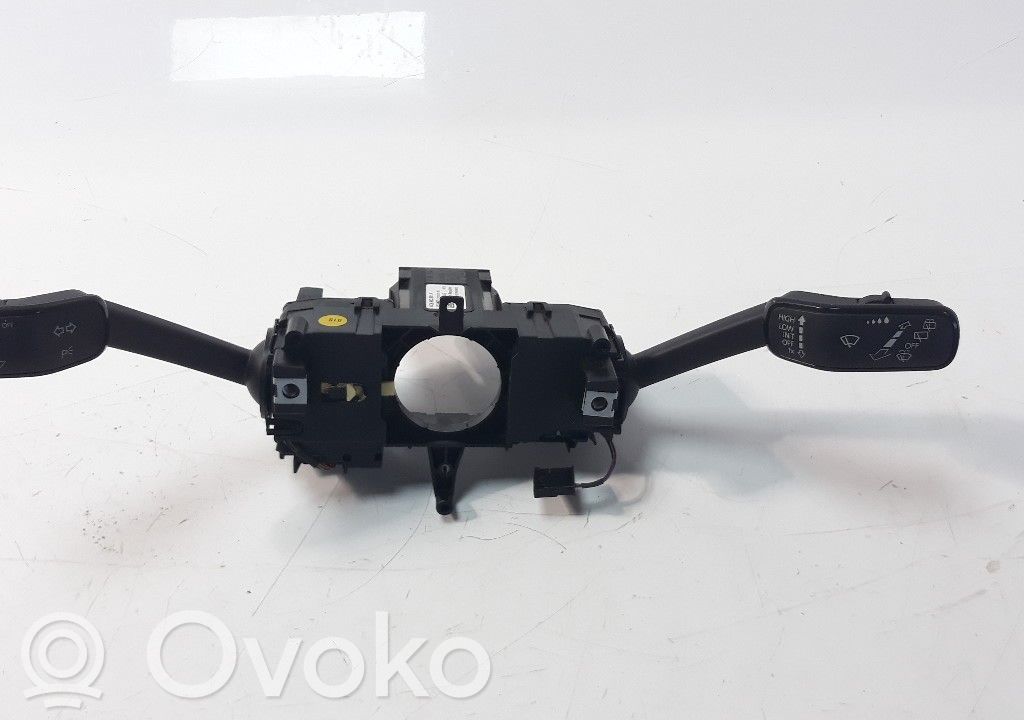 Seat Toledo IV (NH) Interruptores/botones de la columna de dirección 