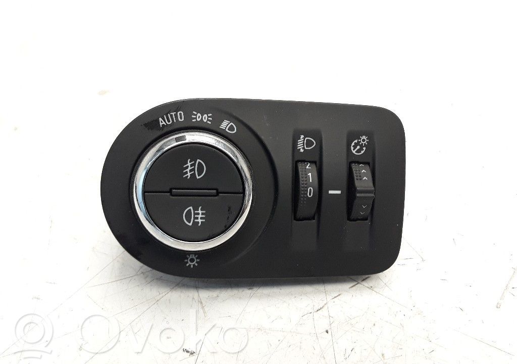 Opel Grandland X Interruptor de control del panel de luces