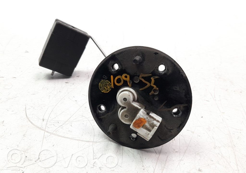 Toyota RAV 4 (XA40) Pompe à carburant 