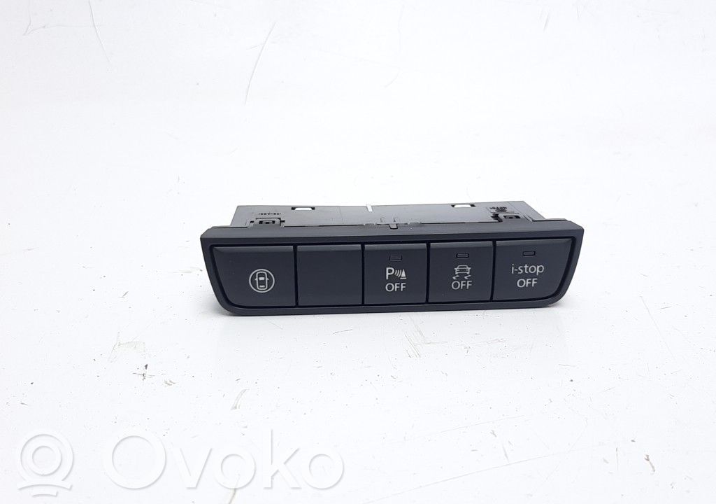 Mazda 3 Steering wheel buttons/switches 