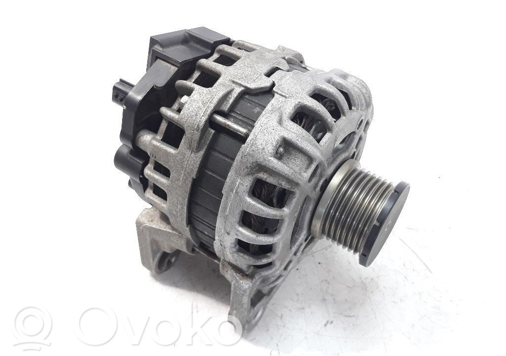 Renault Clio IV Generator/alternator 