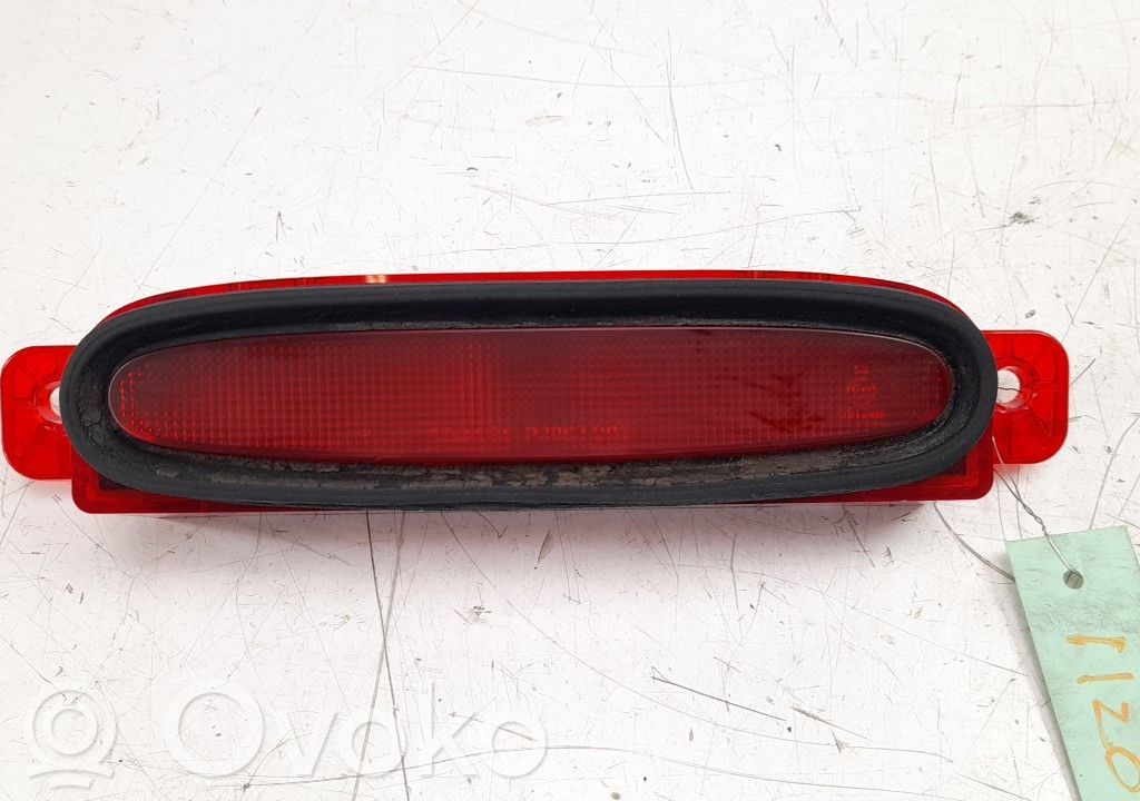Third/center stoplight   BS4J51580