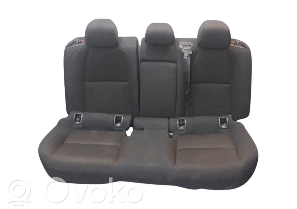 Mazda 3 Galinė sėdynė 